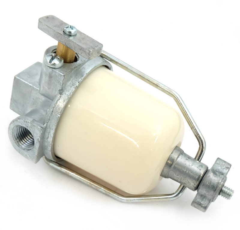 Bild von Kraftstofftankhahn mit Glasbecher, IMT 533