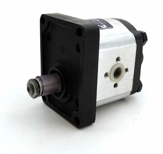 Bild von Pumpe für hydraulische Lenkung, UTB, mit Ventil, kleine/grosse Bohrung